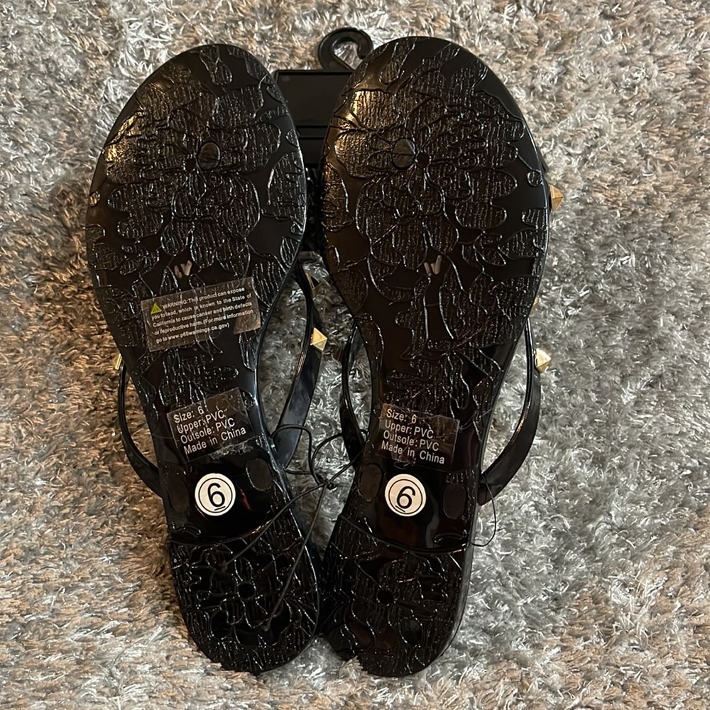 NWOT- Olivia Miller Women's Stud Black Sandals - Picture 6 of 7
